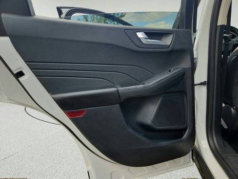 Used 2022 Ford Escape SEL FWD image 19