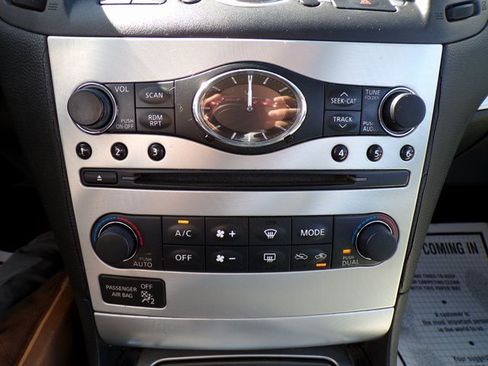 Used 2010 INFINITI G37 Convertible image 22