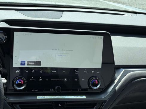 New 2026 Lexus TX 500h AWD image 10