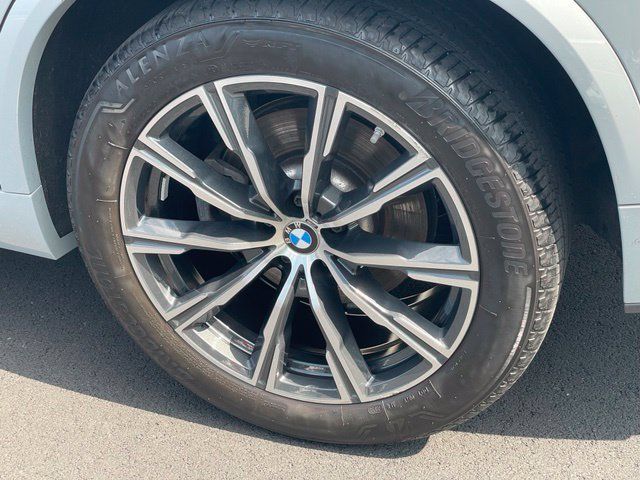 Certified 2024 BMW X5 xDrive40i w/ M Sport Package AWD/4WD image 24