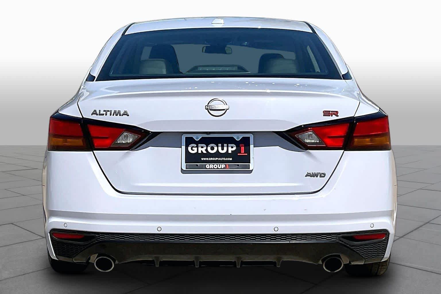 Used 2025 Nissan Altima 2.5 SR w/ SR Premium Package AWD/4WD image 5