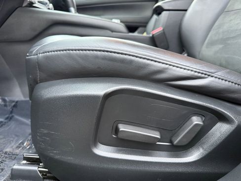 Used 2019 MAZDA CX-5 Touring image 10