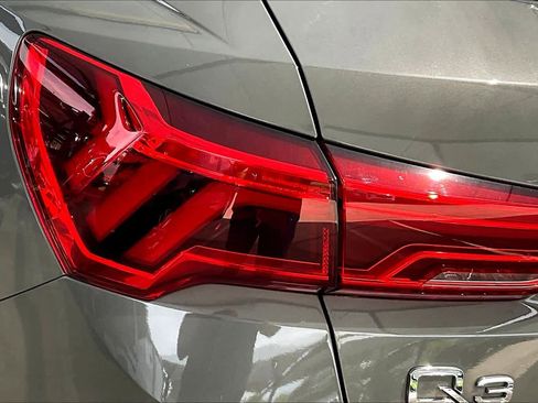 Used 2023 Audi Q3 2.0T Premium w/ Convenience Package AWD/4WD image 29