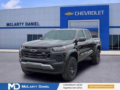 New 2026 Chevrolet Colorado Trail Boss AWD/4WD image 2
