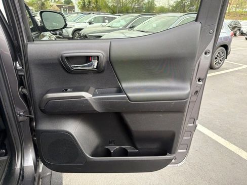 Certified 2023 Toyota Tacoma TRD Off-Road AWD/4WD image 14