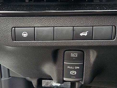 Certified 2025 Nissan Murano SV AWD/4WD image 26