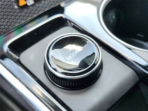 Used 2026 Chevrolet Equinox LT w/ Convenience Package II image 23