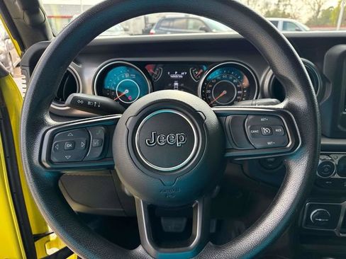 Used 2023 Jeep Gladiator Sport w/ Trailer Tow Package image 27