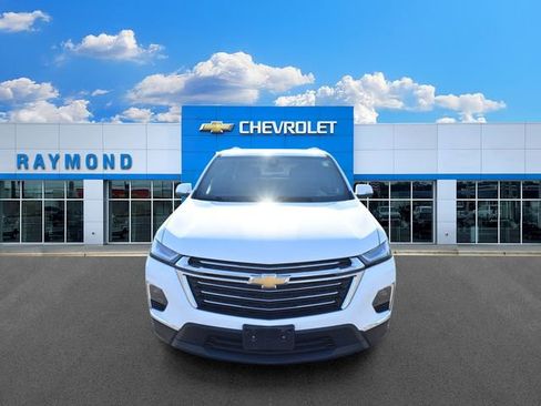 Used 2023 Chevrolet Traverse LT FWD image 8