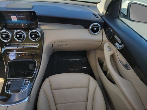Used 2022 Mercedes-Benz GLC 300 image 19