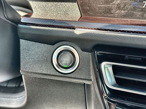 Certified 2024 Chevrolet Traverse Z71 w/ Enhanced Driving Package image 17