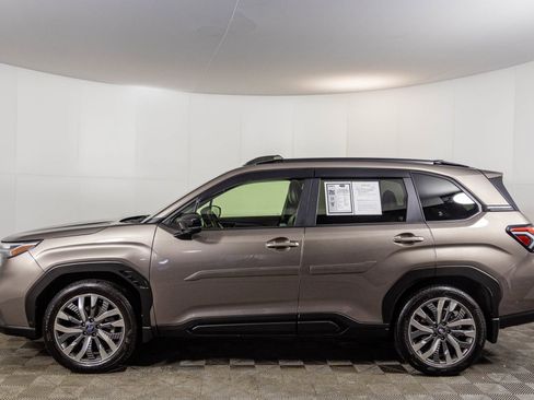 Used 2025 Subaru Forester Touring w/ Popular Package - Touring image 25