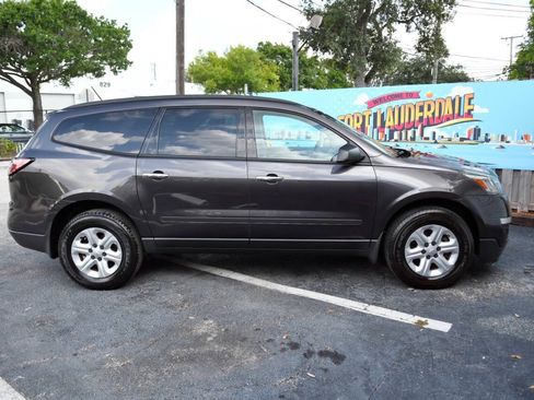 Used 2014 Chevrolet Traverse LS FWD image 28