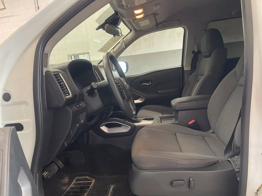 Certified 2023 Nissan Frontier SV RWD image 10