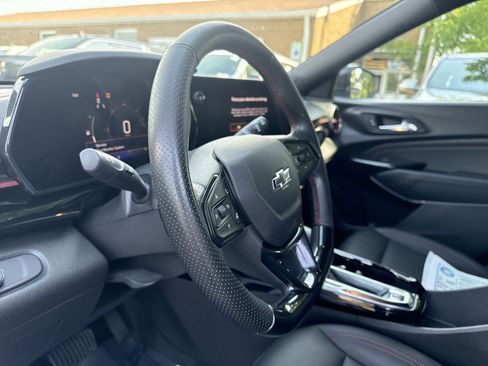 Used 2024 Chevrolet Trax RS w/ Driver Confidence Package FWD image 15