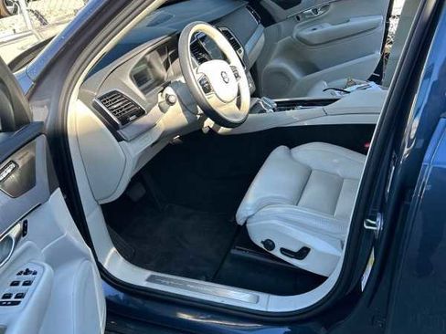 Used 2024 Volvo XC90 T8 Ultimate w/ Protection Package Premier image 3