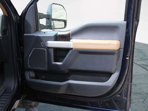 Used 2022 Ford F250 Lariat w/ Lariat Value Package AWD/4WD image 28