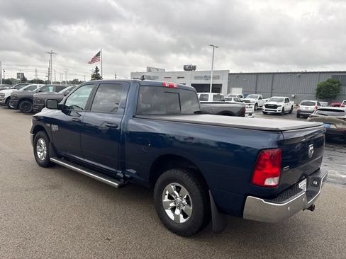 Used 2020 RAM 1500 Classic SLT w/ Luxury Group RWD image 5
