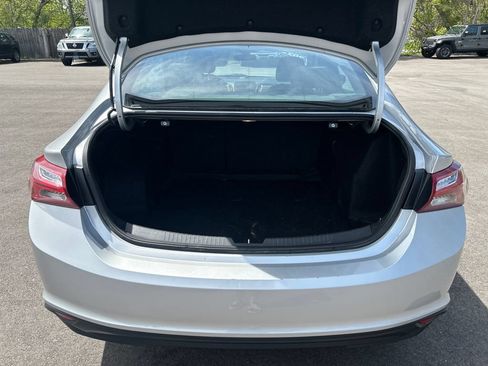 Used 2022 Chevrolet Malibu LT FWD image 11