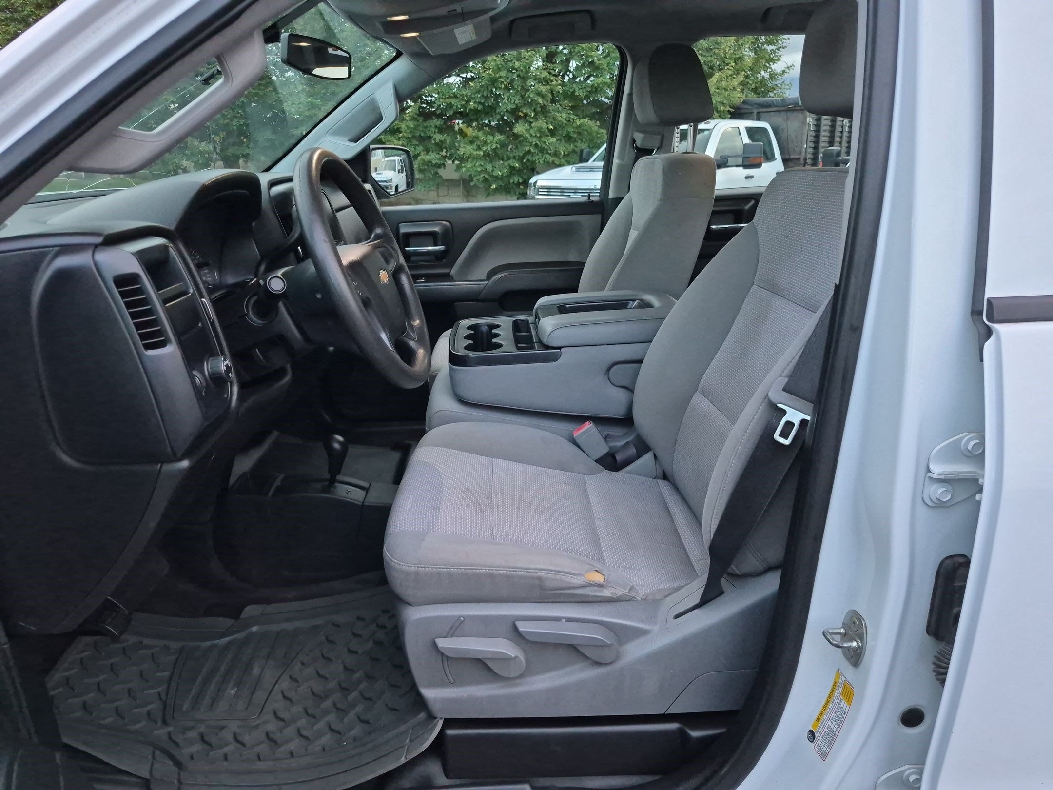 Used 2018 Chevrolet Silverado 2500 W/T w/ Snow Plow Prep Package AWD/4WD image 17