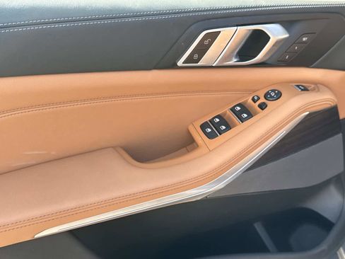 Used 2024 BMW X5 xDrive40i w/ M Sport Package image 25