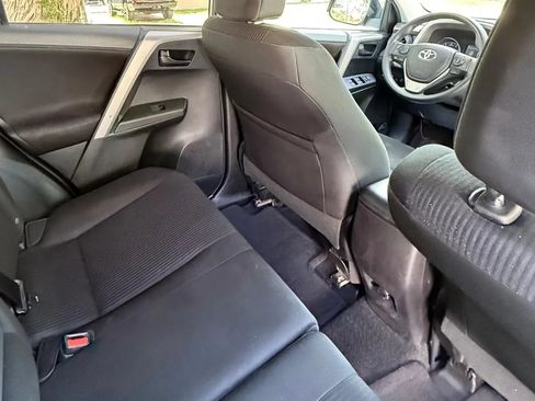 Used 2017 Toyota RAV4 LE FWD image 15