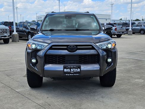 Used 2023 Toyota 4Runner SR5 Premium w/ Moonroof Package RWD image 9