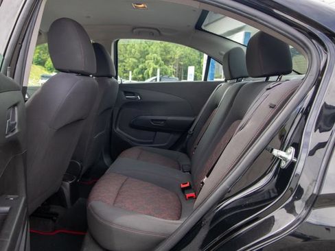 Used 2017 Chevrolet Sonic LT w/ Convenience Package FWD image 8