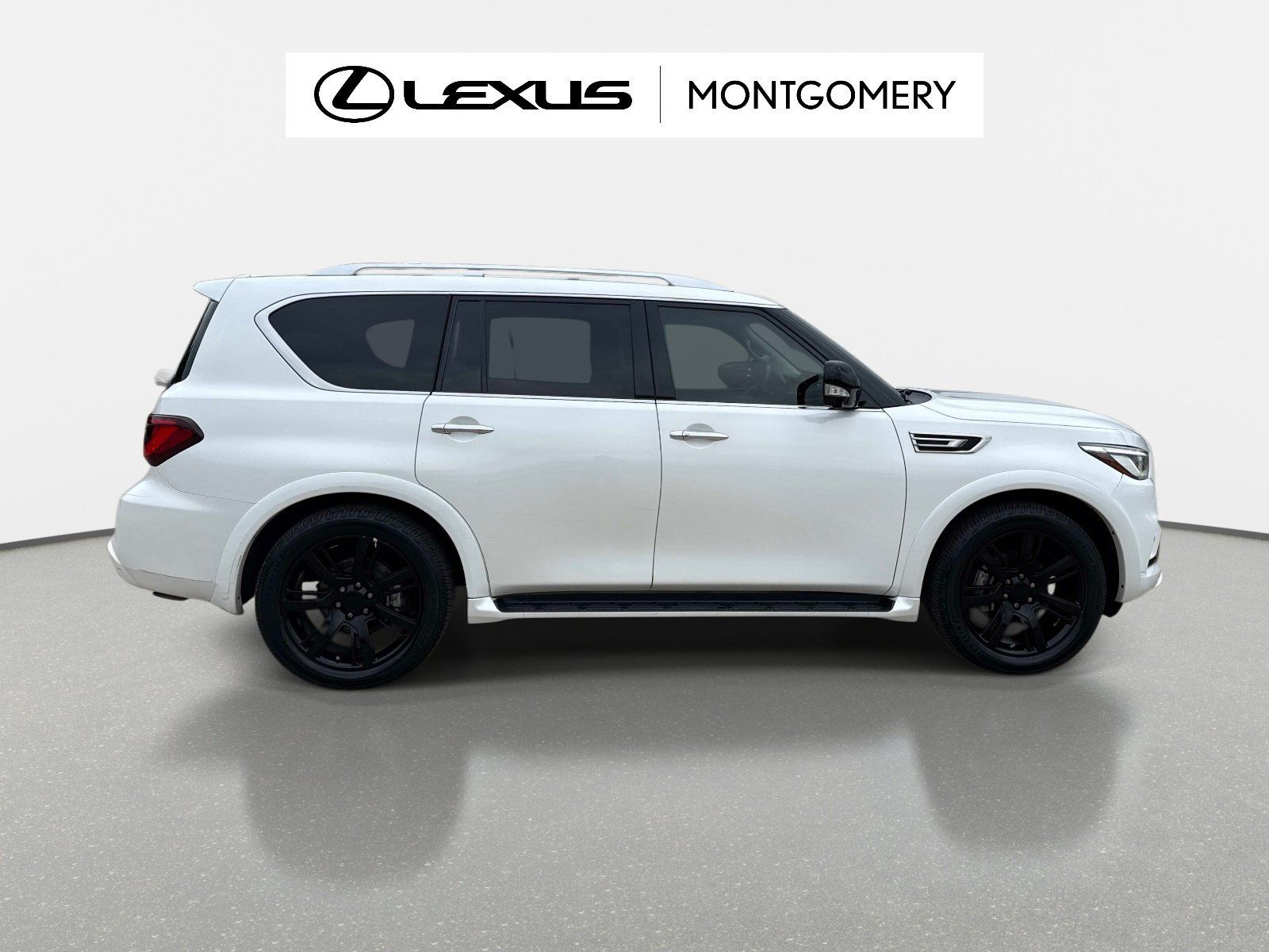 Used 2022 INFINITI QX80 Premium Select w/ Cargo Package RWD image 2