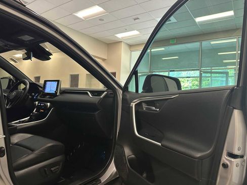 Certified 2021 Toyota RAV4 XSE w/ Premium Package AWD/4WD image 29