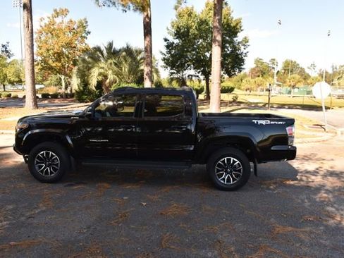 Used 2023 Toyota Tacoma TRD Sport image 6