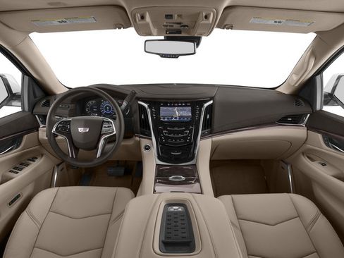 Used 2017 Cadillac Escalade ESV Platinum AWD/4WD image 11