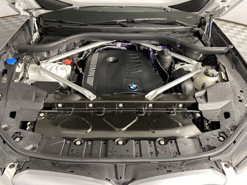 Certified 2024 BMW X5 xDrive40i w/ Parking Assistance Package AWD/4WD image 6