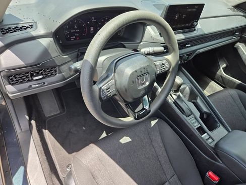 Used 2025 Honda Accord SE image 11