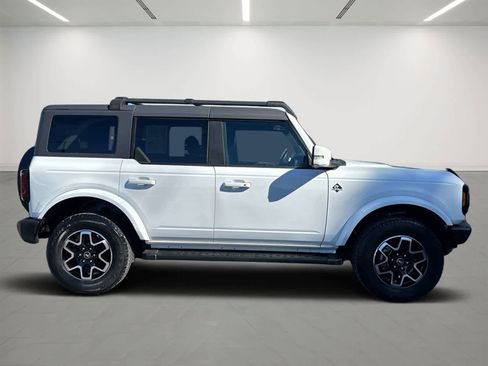 Used 2023 Ford Bronco Outer Banks image 5