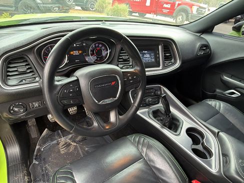 Used 2015 Dodge Challenger R/T w/ Quick Order Package 22B R/T image 24