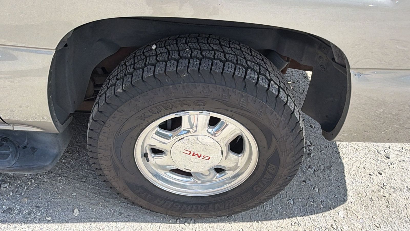 Used 2002 GMC Yukon XL SLT RWD image 12