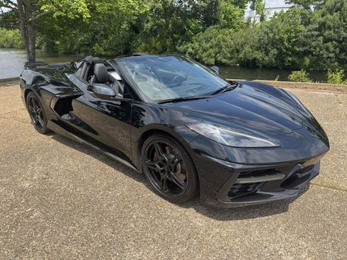 Used 2021 Chevrolet Corvette Stingray Preferred Conv w/ Z51 Performance Package RWD image 19