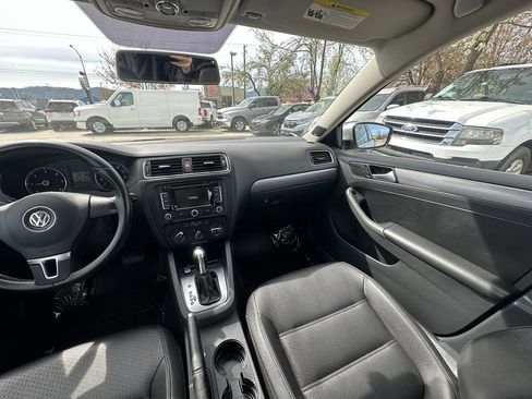 Used 2014 Volkswagen Jetta TDI FWD image 31