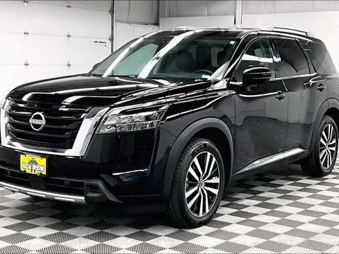 Used 2025 Nissan Pathfinder Platinum AWD/4WD image 12