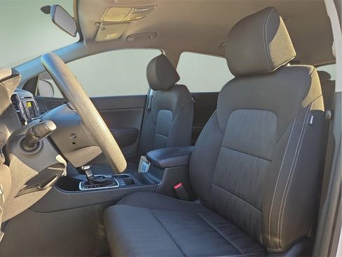Used 2019 Kia Sportage LX image 16