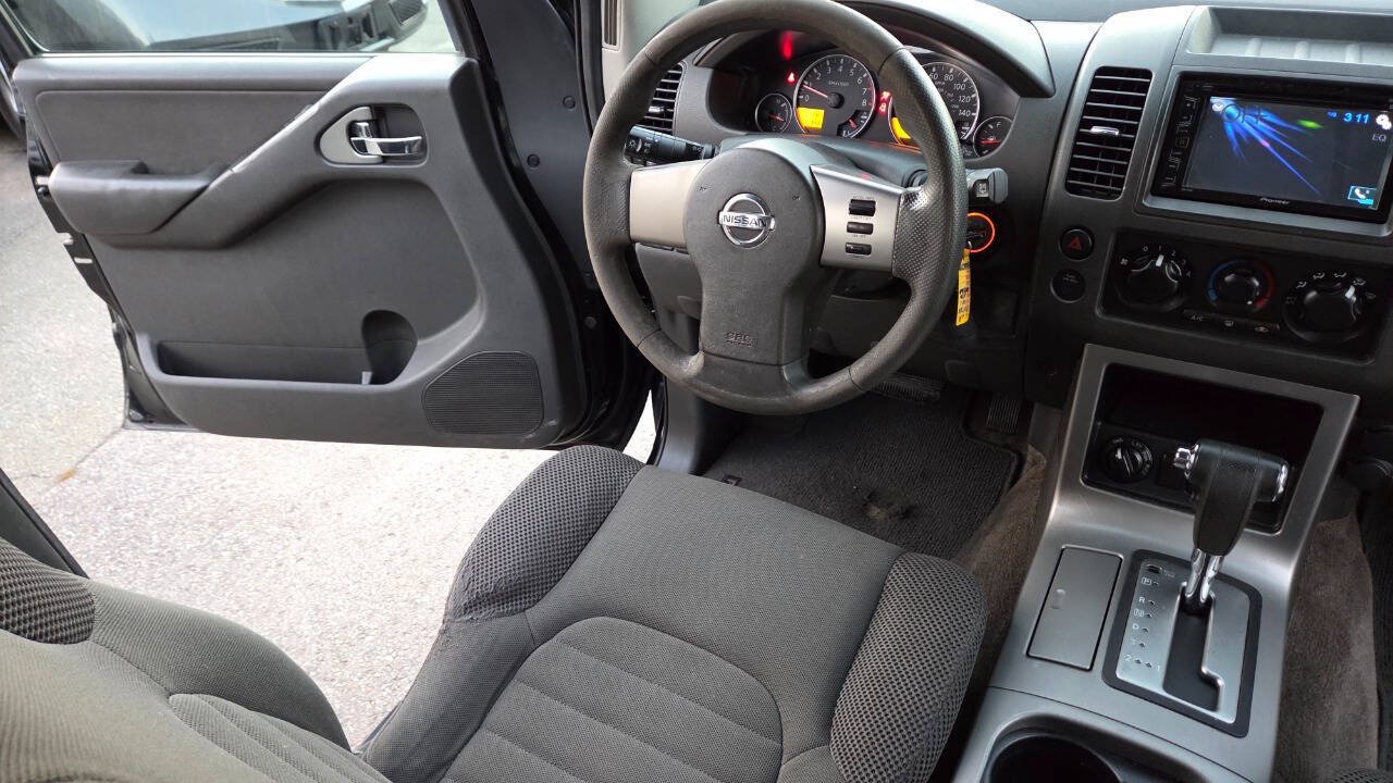 Used 2011 Nissan Pathfinder S AWD/4WD image 38