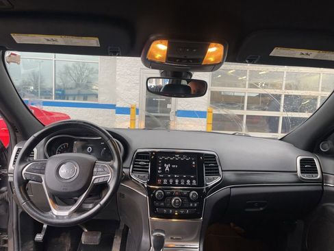 Used 2019 Jeep Grand Cherokee Limited AWD/4WD image 16