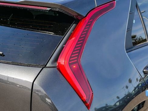 New 2026 Kia Niro Wind image 8