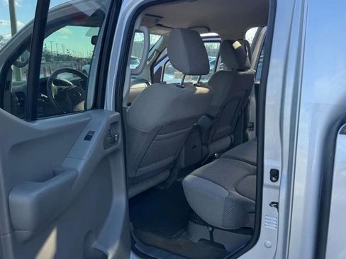 Used 2012 Nissan Frontier SV w/ SV Premium Utility Pkg image 17