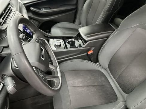 Used 2023 Jeep Grand Cherokee Laredo AWD/4WD image 10