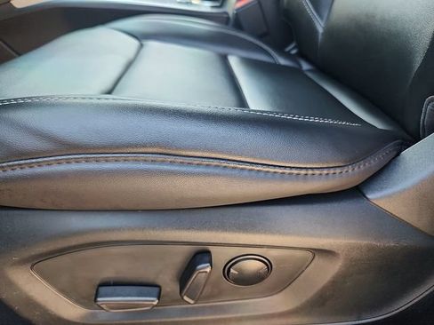 Certified 2023 Ford Explorer XLT w/ Equipment Group 202A AWD/4WD image 23