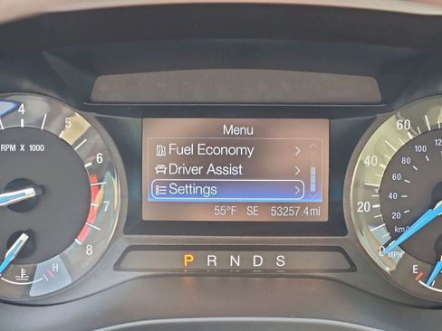 Used 2016 Ford Fusion SE FWD image 32