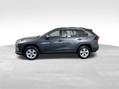 Used 2021 Toyota RAV4 XLE AWD/4WD image 3