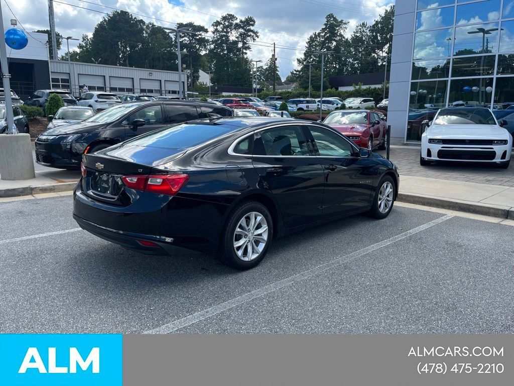 Used 2025 Chevrolet Malibu LT FWD image 9